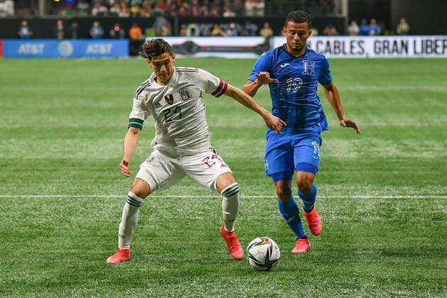 ATLANTA, GA Ã JUNE 12: Mexico defender Gerardo Arteaga (24) and Honduras midfielder Walter Martinez (19) battle for possession during the International Friendly, LÃ¤nderspiel, Nationalmannschaft match between Honduras and Mexico on June 12th, 2021 at Mercedes-Benz Stadium in Atlanta, GA. (Photo by Rich von Biberstein Icon Sportswire) SOCCER: JUN 12 Mexico v Honduras Icon210612051
