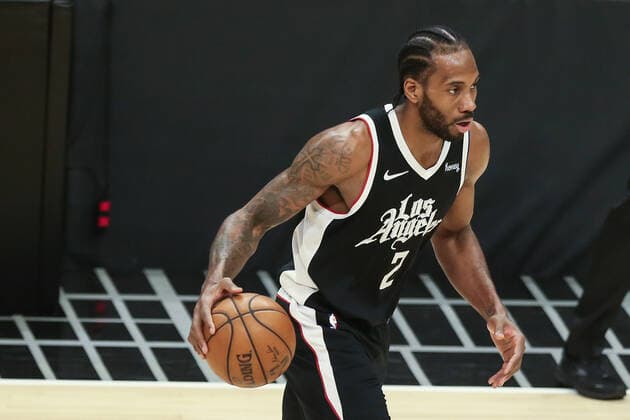 LOS ANGELES, CA - JUNE 12: LA Clippers forward Kawhi Leonard (2) during game 3 of the second round of the NBA, Basketball Herren, USA Western Conference playoffs between the Utah Jazz and the Los Angeles Clippers on June 12, 2021, at Staples Center in Los Angeles, CA. (Photo by Jevone Moore Icon Sportswire) NBA: JUN 12 Western Conference Playoffs Second Round - Jazz at Clippers Icon210612052