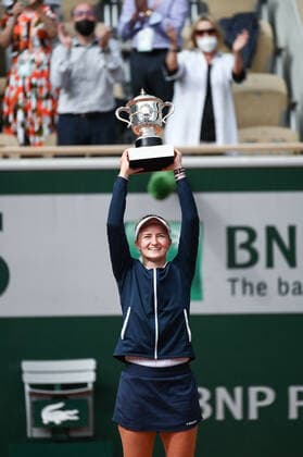 Internationaux de tennis: Barbora Krejcíkova remporte le tournoi 2021. Barbora Krejcíkova wins the match against Anastasia Pavlyuchenkova and is crowned winner of the tournament. Les Internationaux de France. Roland-Garros 2021. Finale femme. Barbora Krejcikova. 268932 2021-05-12 Paris  Copyright: xSergexArnalx xStarfacex STAR_268932_058