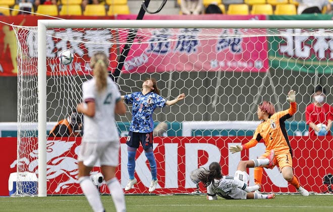 Football, Women, Test match, Japan - Mexico