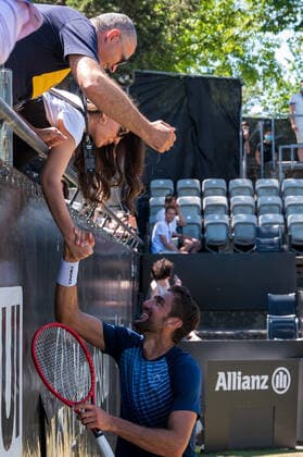 Wife Kristina congratulates her husband Marin Cilic CRO to the victory Germany, Stuttgart, 13 06 2021, Tennis, ATP250, MercedesCup 2021, Final, Marin Cilic CRO Felix Auger Aliassime CAN , TC Weissenhof Foto A2 Bildagentur Peter Hartenfelser