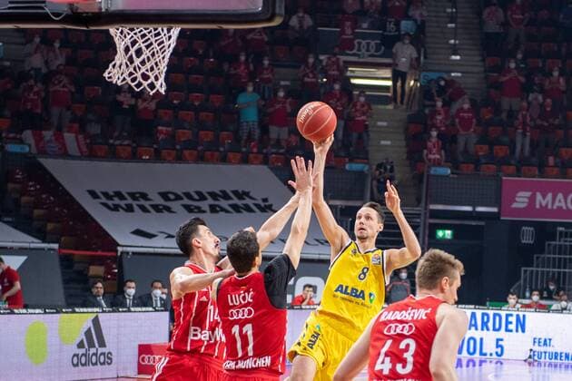 Nihad Djedovic 14 FC Bayern , Vladimir Lucic 11 FC Bayern , Marcus Eriksson 8 Alba Berlin , FC Bayern Basketball vs Alba Berlin, BBL Playoffs, Final, 13 06 2021 Muenchen Bayern Germany Copyright: xkolbert-press UlrichxGamelx