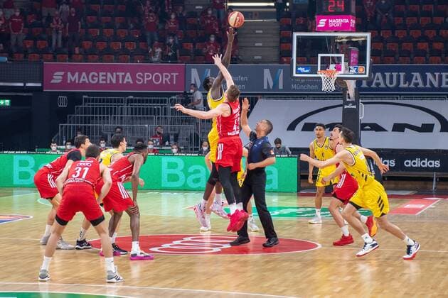 Christ Koumadje 21 Alba Berlin , Leon Radosevic 43 FC Bayern , FC Bayern Basketball vs Alba Berlin, BBL Playoffs, Final, 13 06 2021 Muenchen Bayern Germany Copyright: xkolbert-press UlrichxGamelx