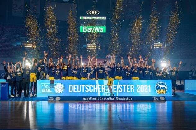 Victory celebration Alba Berlin, FC Bayern Basketball vs Alba Berlin, BBL Playoffs, Final, 13 06 2021 Munich Bavaria Germany Copyright: xkolbert-press UlrichxGamelx