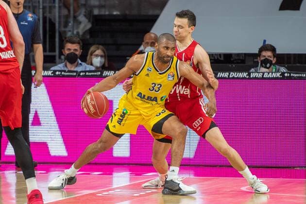 Jayson Granger 33 Alba Berlin ,Zan Mark Sisko 31 FC Bayern , FC Bayern Basketball vs Alba Berlin, BBL Playoffs, Final, 13 06 2021 Muenchen Bayern Germany Copyright: xkolbert-press UlrichxGamelx