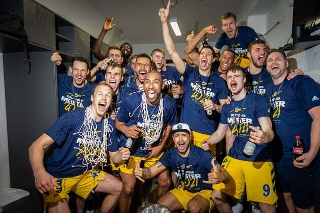 Basketball MÂ¸nchen 13 06 2021 1 Bundesliga easyCredit BBL season 2020 2021 playoffs final game 4 FC Bayern MÂ¸nchen Alba Berlin Alba Berlin is German champion 2021 jubilation in the cabin.