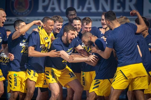 Basketball MÂ¸nchen 13 06 2021 1 Bundesliga easyCredit BBL Season 2020 2021 Playoffs Final Game 4 FC Bayern MÂ¸nchen Alba Berlin Alba Berlin is German Champion 2021 Jayson Granger Alba Berlin, No 33 MVP.