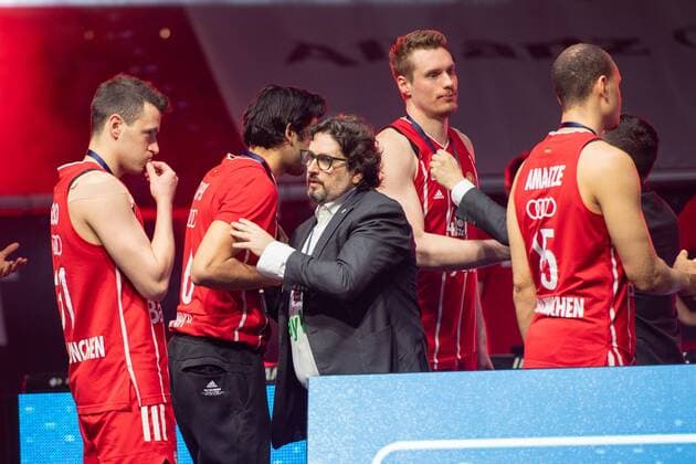 Head Coach Andrea Trinchieri FC Bayern at His Team, FC Bayern Basketball vs Alba Berlin, BBL Playoffs, Final, 13 06 2021 Muenchen Bayern Germany Copyright: xkolbert-press UlrichxGamelx