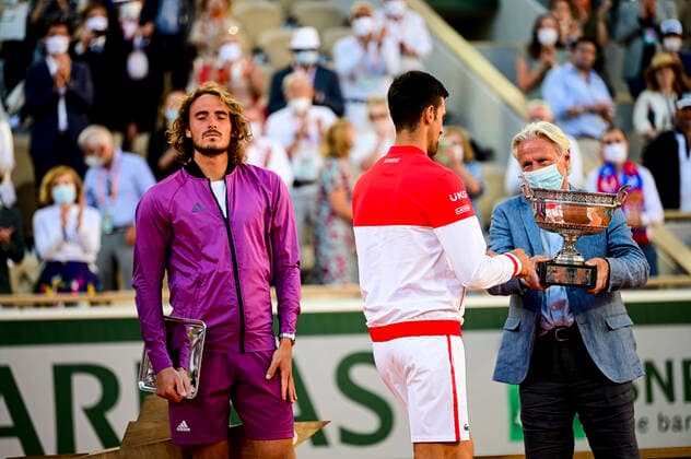 Novak Djokovic (srb) Stefanos Tsitsipas (Gre) TENNIS : Internationaux de France Roland Garros 2021 - Finale Hommes - Paris - 13 06 2021 JBAutissier Panoramic 