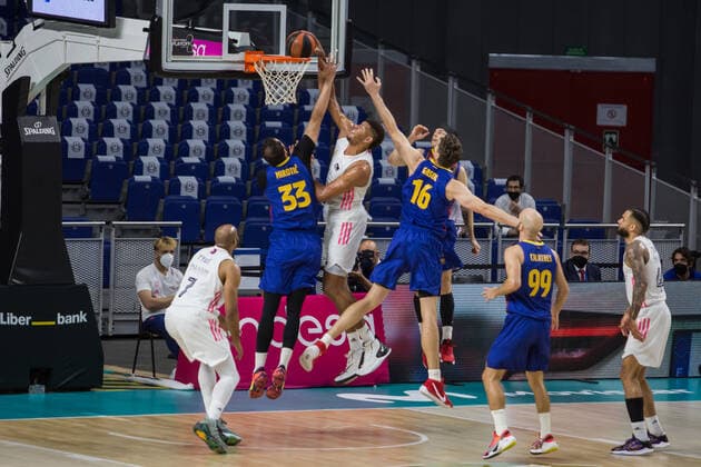 Spain: Real Madrid - FC Barcelona, Barca Edy Tavares (center) during FC Barccelona victory over Real Madrid (75 - 89) in Liga Endesa finals series (game 1) celebrated in Madrid (Spain) at Wizink Center. June 13th 2021. Madrid Madrid Spain WiZink Center Copyright: JuanxCarlosxGarcíaxMate