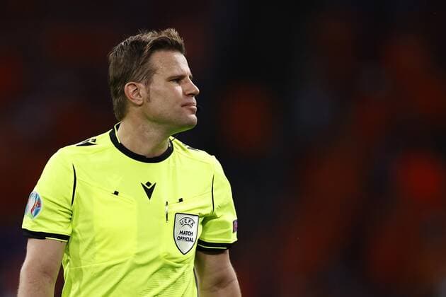 AMSTERDAM Referee Felix Brych during the UEFA EURO 2020 Group C match between the Netherlands and Ukraine at the Johan Cruijff ArenA on June 13, 2021 in Amsterdam, Netherlands ANP MAURICE VAN STEEN EURO 2020 group C 2020 2021 xVIxANPxSportx xxANPxIVx 432538890