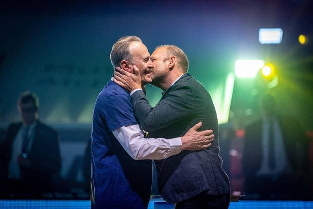 Basketball Munich 13 06 2021 1 Bundesliga easyCredit BBL Season 2020 2021 Playoffs Final Game 4 FC Bayern Munich Alba Berlin Alba wins the series 3 1 and is German Champion 2021 Award ceremony Aito Garcia Reneses Alba Berlin, coach Marco Baldi.