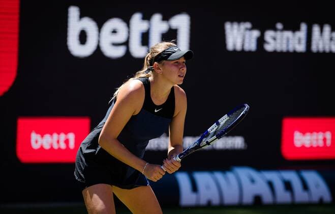 Mandatory Credit: Photo by Rob Prange Shutterstock (12072930s) Amanda Anisimova of the United States in action during the first round of the 2021 bett1open WTA, Tennis Damen 500 tennis tournament bett1open Tournament, Tennis, Berlin, Germany - 14 Jun 2021 bett1open Tournament, Tennis, Berlin, Germany - 14 Jun 2021  Copyright: xRobxPrange Shutterstockx 12072930s