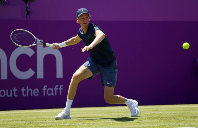Mandatory Credit: Photo by Ella Ling BPI Shutterstock (12071591ar) Jannik Sinner of Italy in action Cinch Championships, Day One, Tennis, Queens Club, London, UK - 14 June 2021 EDITORIAL USE ONLY No use with unauthorised audio, video, data, fixture lists, club league logos or live services. Online in-match use limited to 120 images, no video emulation. No use in betting, games or single club league player publications. Cinch Championships, Day One, Tennis, Queens Club, London, UK - 14 June 2021 EDITORIAL USE ONLY No use with unauthorised audio, video, data, fixture lists, club league logos or live services. Online in-match use limited to 120 images, no video emulation. No use in betting, games or single club league player publications. Copyright: xEllaxLing BPI Shutterstockx 12071591ar