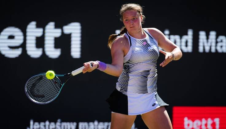 Mandatory Credit: Photo by Rob Prange Shutterstock (12072930ar) Jule Niemeier of Germany in actin during the first round at the 2021 bett1open WTA, Tennis Damen 500 tennis tournament bett1open Tournament, Tennis, Berlin, Germany - 14 Jun 2021 bett1open Tournament, Tennis, Berlin, Germany - 14 Jun 2021  Copyright: xRobxPrange Shutterstockx 12072930ar