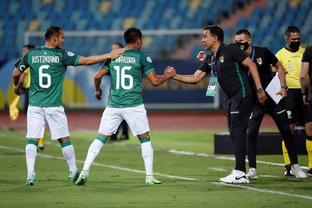 Erwin Saavedra of Bolivia celebrates a goal with Cesar Alejandro Farias Acosta technical director of Bolivia today, in a match of group B of the Copa America between the teams of Paraguay and Bolivia at the Olympic Stadium in Goiania, Brazil 14 June 2021. Paraguay - Bolivia !ACHTUNG: NUR REDAKTIONELLE NUTZUNG!  Copyright: xALBERTOxVALDESx AME5743 20210615-637593217422186936