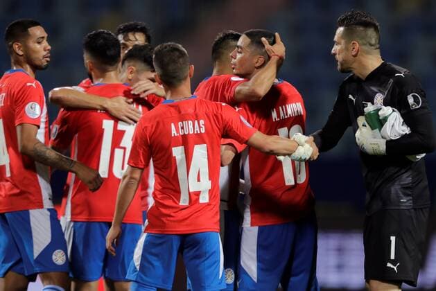Paraguay s players celebrate victory against Bolivia, after the end of a match for the Copa America at the Pedro Ludovico Teixeira Olympic Stadium, in Goiania, Brazil, 14 June 2021. Paraguay - Bolivia !ACHTUNG: NUR REDAKTIONELLE NUTZUNG!  Copyright: xJoedsonxAlvesx AMDEP4255 20210615-637593276335345873