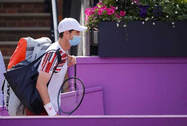 Mandatory Credit: Photo by Ella Ling BPI Shutterstock (12074706ce) Andy Murray of GBR walks onto court in a face mask Cinch Championships, Day Two, Tennis, Queens Club, London, UK - 15 June 2021 EDITORIAL USE ONLY No use with unauthorised audio, video, data, fixture lists, club league logos or live services. Online in-match use limited to 120 images, no video emulation. No use in betting, games or single club league player publications. Cinch Championships, Day Two, Tennis, Queens Club, London, UK - 15 June 2021 EDITORIAL USE ONLY No use with unauthorised audio, video, data, fixture lists, club league logos or live services. Online in-match use limited to 120 images, no video emulation. No use in betting, games or single club league player publications. Copyright: xEllaxLing BPI Shutterstockx 12074706ce