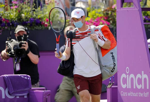 Mandatory Credit: Photo by Ella Ling BPI Shutterstock (12074706bw) Andy Murray of GBR waves to the crowd in a face mask Cinch Championships, Day Two, Tennis, Queens Club, London, UK - 15 June 2021 EDITORIAL USE ONLY No use with unauthorised audio, video, data, fixture lists, club league logos or live services. Online in-match use limited to 120 images, no video emulation. No use in betting, games or single club league player publications. Cinch Championships, Day Two, Tennis, Queens Club, London, UK - 15 June 2021 EDITORIAL USE ONLY No use with unauthorised audio, video, data, fixture lists, club league logos or live services. Online in-match use limited to 120 images, no video emulation. No use in betting, games or single club league player publications. Copyright: xEllaxLing BPI Shutterstockx 12074706bw