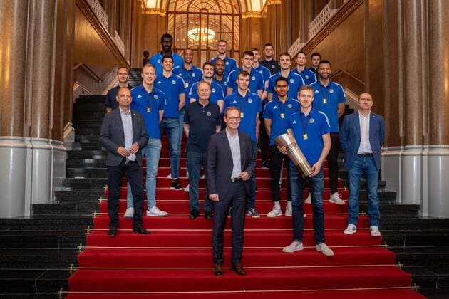 Basketball Berlin 15 06 2021 The German Champion 2021, Alba Berlin, guest of the Governing Mayor of Berlin, Michael Müller in Rotes Rathaus Reception of the team