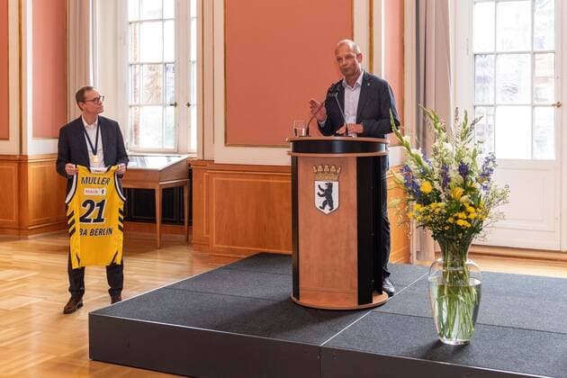 Basketball Berlin 15 06 2021 The German Champion 2021, Alba Berlin, guest of the Governing Mayor of Berlin, Michael Müller in Rotes Rathaus Reception of the team Marco Baldi