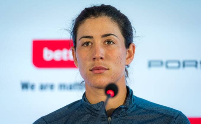 Mandatory Credit: Photo by Rob Prange Shutterstock (12072931dm) Garbine Muguruza of Spain talks to the media after the first round at the 2021 bett1open WTA, Tennis Damen 500 tennis tournament bett1open Tournament, Tennis, Berlin, Germany - 15 Jun 2021 bett1open Tournament, Tennis, Berlin, Germany - 15 Jun 2021  Copyright: xRobxPrange Shutterstockx 12072931dm