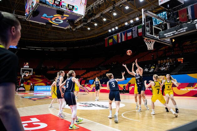 210617 Sabia Oroszova of Slovakia against Klara Lundquist and Ellen Nyström of Sweden during of the FIBA Women s Eurobasket match between Sweden and Slovakia on June 17, 2021 in Valencia Photo Maxim ThorÃ BILDBYRAN kod MT MT0187 basket basketball national team fiba women s eurobasket basket em sverige sweden slovakia slovakia dam bbeng dag 1 day 1,  Copyright: MAXIMxTHORE BB210617MT059