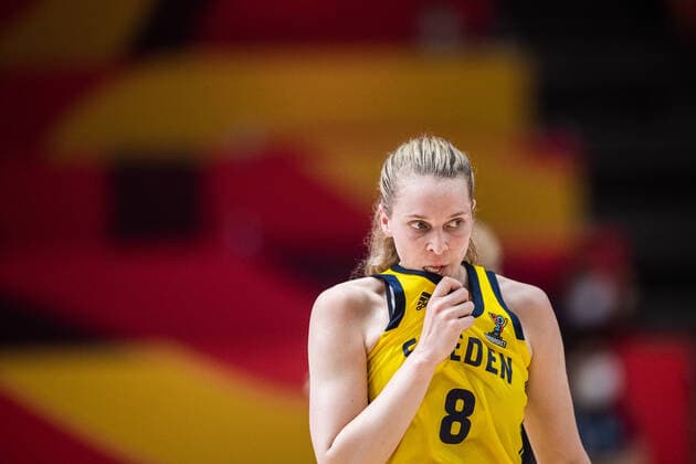 210617 Ellen Nyström of Sweden during of the FIBA Women s Eurobasket match between Sweden and Slovakia on June 17, 2021 in Valencia Photo Maxim ThorÃ BILDBYRAN kod MT MT0187 basket basketball national team fiba women s eurobasket basket em sverige sweden slovakien slovakia dam bbeng dag 1 day 1 depression depresses,  Copyright: MAXIMxTHORE BB210617MT066