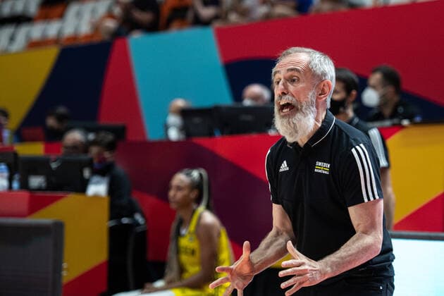 210617 Head coach Marco Crespi of Sweden during of the FIBA Women s Eurobasket match between Sweden and Slovakia on June 17, 2021 in Valencia Photo Maxim ThorÃ BILDBYRAN kod MT MT0187 basket basketball national team fiba women s eurobasket basket em sverige sweden slovakien slovakia dam bbeng dag 1 day 1,  Copyright: MAXIMxTHORE BB210617MT088