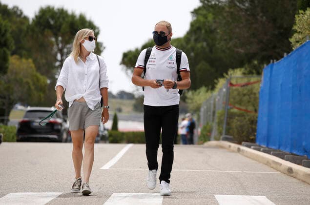 77 Valtteri Bottas FIN, Mercedes AMG Petronas F1 Team and his gilfriend Tiffany Cromwell, F1 Grand Prix of France at Circuit Paul Ricard on June 17, 2021 in Le Castellet, France Photo by HOCH ZWEI Le Castellet France