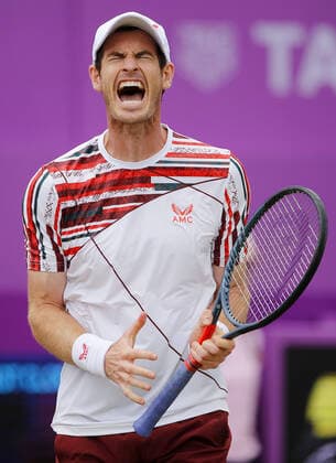 Sport Bilder des Tages Mandatory Credit: Photo by Ella Ling BPI Shutterstock (12089309ah) Andy Murray of GBR frustrated Cinch Championships, Day Four, Tennis, Queens Club, London, UK - 17 June 2021 EDITORIAL USE ONLY No use with unauthorised audio, video, data, fixture lists, club league logos or live services. Online in-match use limited to 120 images, no video emulation. No use in betting, games or single club league player publications. Cinch Championships, Day Four, Tennis, Queens Club, London, UK - 17 June 2021 EDITORIAL USE ONLY No use with unauthorised audio, video, data, fixture lists, club league logos or live services. Online in-match use limited to 120 images, no video emulation. No use in betting, games or single club league player publications. Copyright: xEllaxLing BPI Shutterstockx 12089309ah