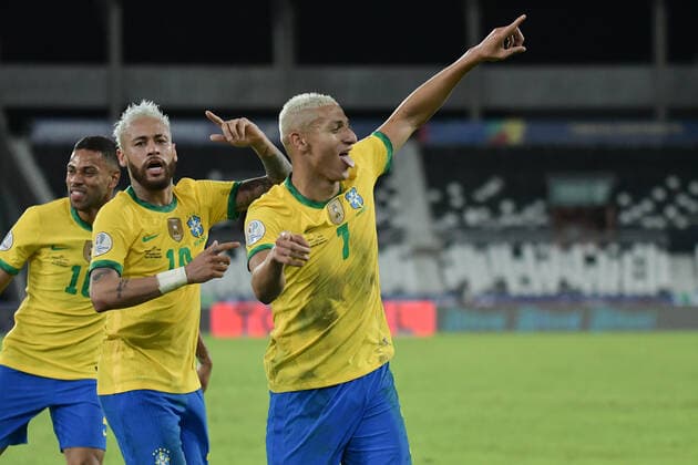 17th June 2021; Nilton Santos Stadium, Rio de Janeiro, Brazil; Copa America, Brazil versus Peru; Richarlison of Brazil celebrates his goal with Neymar in the 93th minute 4-0  ActionPlus12297231 MarcelloxDias DiaEsportivo