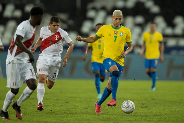 17th June 2021; Nilton Santos Stadium, Rio de Janeiro, Brazil; Copa America, Brazil versus Peru; Richarlison of Brazil and Aldo Corzo of Peru  ActionPlus12297262 LucasxFigueiredo
