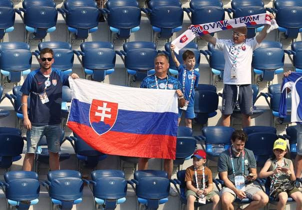 ST PETERSBURG, RUSSIA â€“ JUNE 18, 2021: Slovakia s supporters waving a Slovak national flag ahead of their UEFA EURO, EM, Europameisterschaft,Fussball 2020 Group E football match against Sweden at Gazprom Arena Stadium. Stanislav Krasilnikov TASS  TS10537D