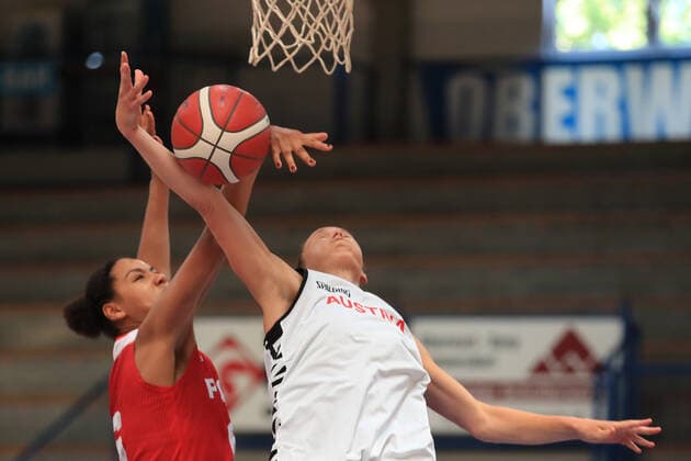 BASKETBALL - AUT vs POL, test match OBERWART,AUSTRIA,18.JUN.21 - BASKETBALL - OEBV international match, Länderspiel, Nationalmannschaft ladies, Austria vs Poland, test match. Image shows Liliana Banaszak (POL) and Kata Takacs (AUT).  GEPAxpictures xMarioxBuehner