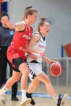 BASKETBALL - AUT vs POL, test match OBERWART,AUSTRIA,18.JUN.21 - BASKETBALL - OEBV international match, Länderspiel, Nationalmannschaft ladies, Austria vs Poland, test match. Image shows Kamila Podgorna (POL) and Sigrid Koizar (AUT).  GEPAxpictures xMarioxBuehner