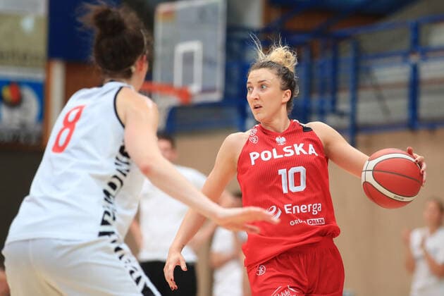 BASKETBALL - AUT vs POL, test match OBERWART,AUSTRIA,18.JUN.21 - BASKETBALL - OEBV international match, Länderspiel, Nationalmannschaft ladies, Austria vs Poland, test match. Image shows Anja Fuchs Robetin (AUT) and Roksana Schmidt (POL).  GEPAxpictures xMarioxBuehner