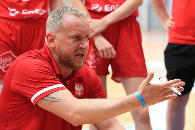 BASKETBALL - AUT vs POL, test match OBERWART,AUSTRIA,18.JUN.21 - BASKETBALL - OEBV international match, Länderspiel, Nationalmannschaft ladies, Austria vs Poland, test match. Image shows head coach Maros Kovacik (POL).  GEPAxpictures xMarioxBuehner