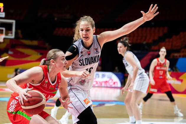 210618 Volha Ziuzkova of Belarus and Alicia Moravcikova of Slovakia during the FIBA Women s Eurobasket match between Slovakia and Belarus on June 18, 2021 in Valencia Photo Maxim ThorÃ BILDBYRAN kod MT MT0188 basket basketball national team fiba women s eurobasket basket em slovakien belarus slovakia vitryssland dam bbeng,  Copyright: MAXIMxTHORE BB210618MT012