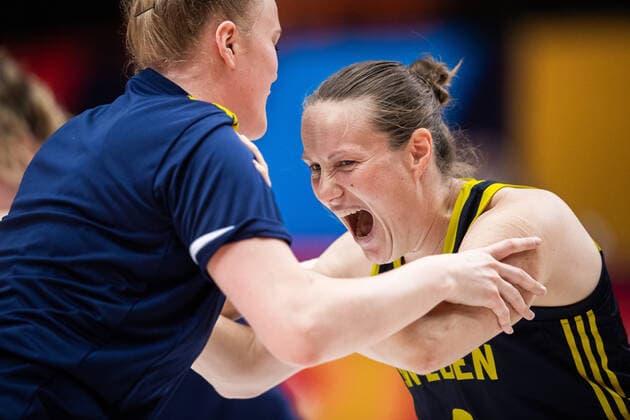 210618 Elin Eldebrink of Sweden during warm up ahead of the FIBA Women s Eurobasket match between Spain and Sweden on June 18, 2021 in Valencia Photo Maxim ThorÃ BILDBYRAN kod MT MT0189 basket basketball national team fiba women s eurobasket basket em spanien spain sverige sweden dam bbeng dag 2,  Copyright: MAXIMxTHORE BB210618MT060
