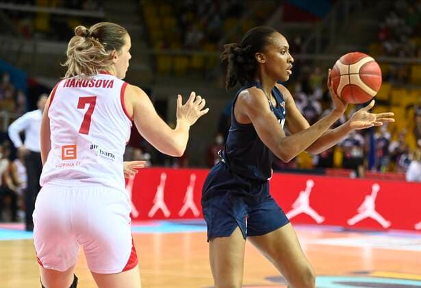 Sandrine Gruda of France pictured during FIBA Women s Eurobasket match between France and Czech Republic on JUNE 18, 2021 in Strasbourg, France,18 06 2021 BASKET BALL : Republique Tcheque vs France - Eurobasket Feminin - 18 06 2021 PhilippeCrochet Panoramic 