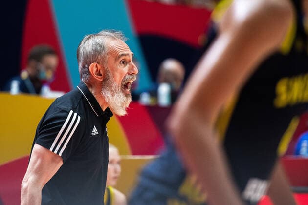 210618 head coach Marco Crespi of Sweden during the FIBA Women s Eurobasket match between Spain and Sweden on June 18, 2021 in Valencia Photo Maxim ThorÃ BILDBYRAN kod MT MT0189 basket basketball national team fiba women s eurobasket basket em spanien spain sverige sweden dam bbeng dag 2,  Copyright: MAXIMxTHORE BB210618MT074