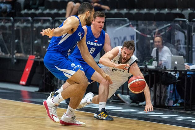 Basketball Hamburg 18 06 2021 Supercup National Team Germany GER Czech Republic CZE Danilo Barthel Germany, No 22 Ondrej Sehnal Czech Republic, No 19 Blake Schilb Czech Republic, No 11
