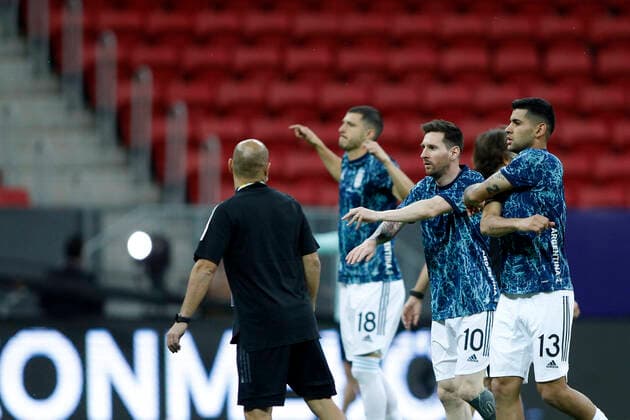 18th June 2021; Mane Garrincha Stadium, Brasilia, Distrito Federal, Brazil; Copa America, Argentina versus Uruguay; Lionel Messi and Cristian Romero of Argentina during warm up  ActionPlus12297509 AdalbertoxMarques