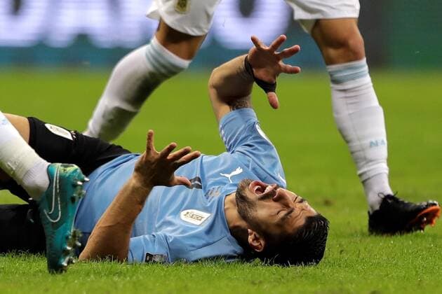 Uguguay’s Luis Suarez in action during a match for Group A of the Copa America at the Mane Garrincha Stadium in Brasilia, Brazil, 18 June 2021. Argentina - Uruguay !ACHTUNG: NUR REDAKTIONELLE NUTZUNG!  Copyright: xJoedsonxAlvesx AME6744 20210619-637596710335872553