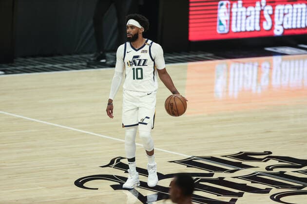 LOS ANGELES, CA - JUNE 18: Utah Jazz guard Mike Conley (10) dribbling during game 6 of the second round of the Western Conference Playoffs between the Utah Jazz and the Los Angeles Clippers on June 18, 2021, at Staples Center in Los Angeles, CA. (Photo by Jevone Moore Icon Sportswire) NBA, Basketball Herren, USA JUN 18 Western Conference Playoffs Second Round - Jazz at Clippers Icon2106181020