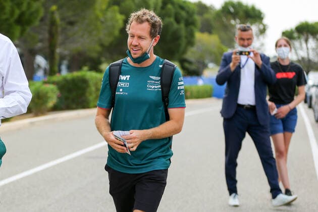 FORMULA 1 FRENCH GRAND PRIX, 19 06 2021 Sebastian Vettel (GER), Aston Martin AMR21 arrival during the Formula 1 Emirates Grand Prix De France 2021 at Circuit Paul Ricard, Le Castellet, France on 19 June 2021 Editorial Use Only Copyright: xPhilxDuncanx ESM-0021-0045