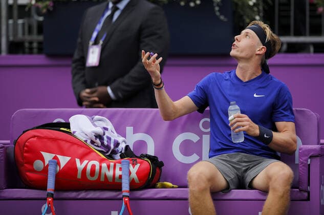 Mandatory Credit: Photo by Ella Ling BPI Shutterstock (12115521bo) Denis Shapovalov of Canada complains to the umpire Cinch Championships, Day Six, Tennis, Queens Club, London, UK - 19 June 2021 EDITORIAL USE ONLY No use with unauthorised audio, video, data, fixture lists, club league logos or live services. Online in-match use limited to 120 images, no video emulation. No use in betting, games or single club league player publications. Cinch Championships, Day Six, Tennis, Queens Club, London, UK - 19 June 2021 EDITORIAL USE ONLY No use with unauthorised audio, video, data, fixture lists, club league logos or live services. Online in-match use limited to 120 images, no video emulation. No use in betting, games or single club league player publications. Copyright: xEllaxLing BPI Shutterstockx 12115521bo
