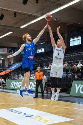 Basketball Hamburg 19 06 2021 Supercup National Team Czech Republic CZE Italy ITA Tomas Vyoral Czech Republic, No 04 Niccolo Mannion Italy, No 01