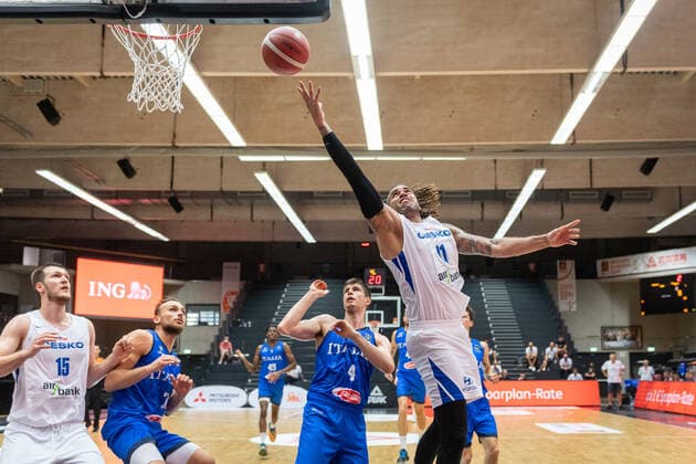 Basketball Hamburg 19 06 2021 Supercup National Team Czech Republic CZE Italy ITA Blake Schilb Czech Republic, No 11 Leonardo Candi Italy, No 04